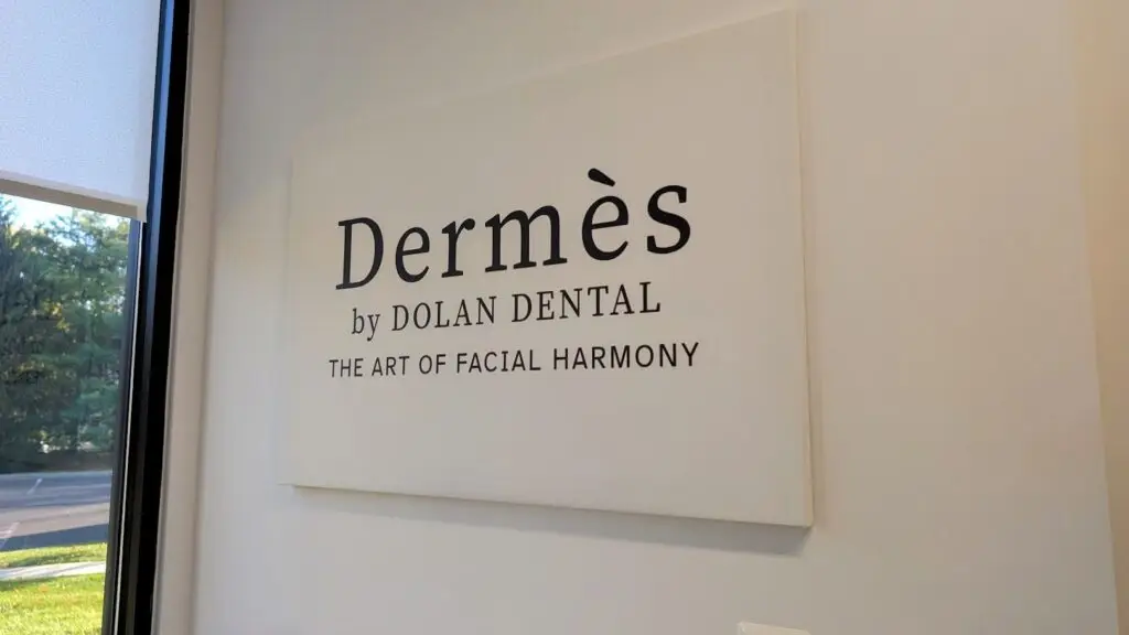 Dermes by Dolan Dental sign